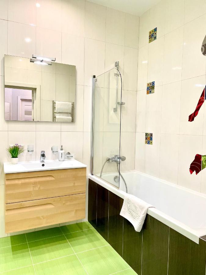 Navit Luxury Apartments With Breakfast Near The Railway Station, The City Center And The Park كييف المظهر الخارجي الصورة