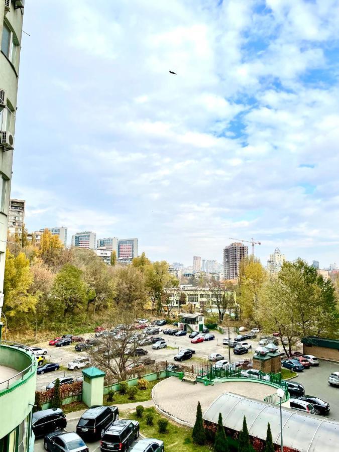 Navit Luxury Apartments With Breakfast Near The Railway Station, The City Center And The Park كييف المظهر الخارجي الصورة