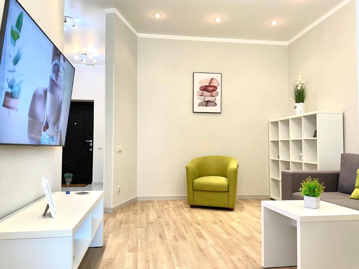 Navit Luxury Apartments With Breakfast Near The Railway Station, The City Center And The Park كييف المظهر الخارجي الصورة
