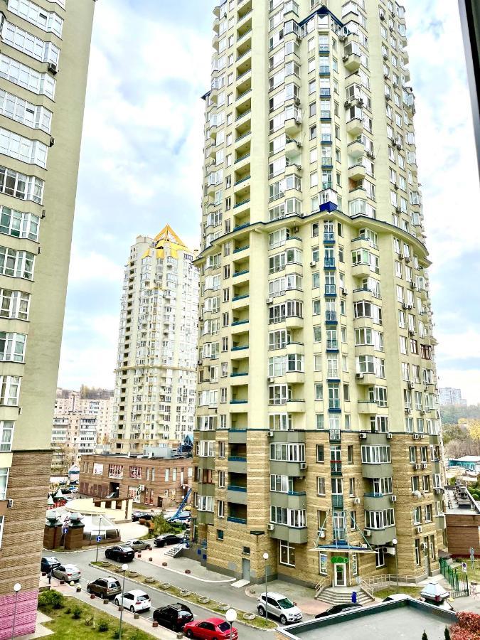 Navit Luxury Apartments With Breakfast Near The Railway Station, The City Center And The Park كييف المظهر الخارجي الصورة
