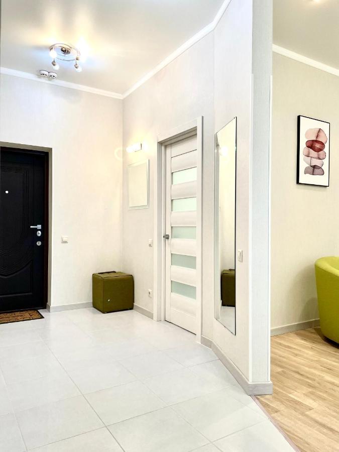 Navit Luxury Apartments With Breakfast Near The Railway Station, The City Center And The Park كييف المظهر الخارجي الصورة
